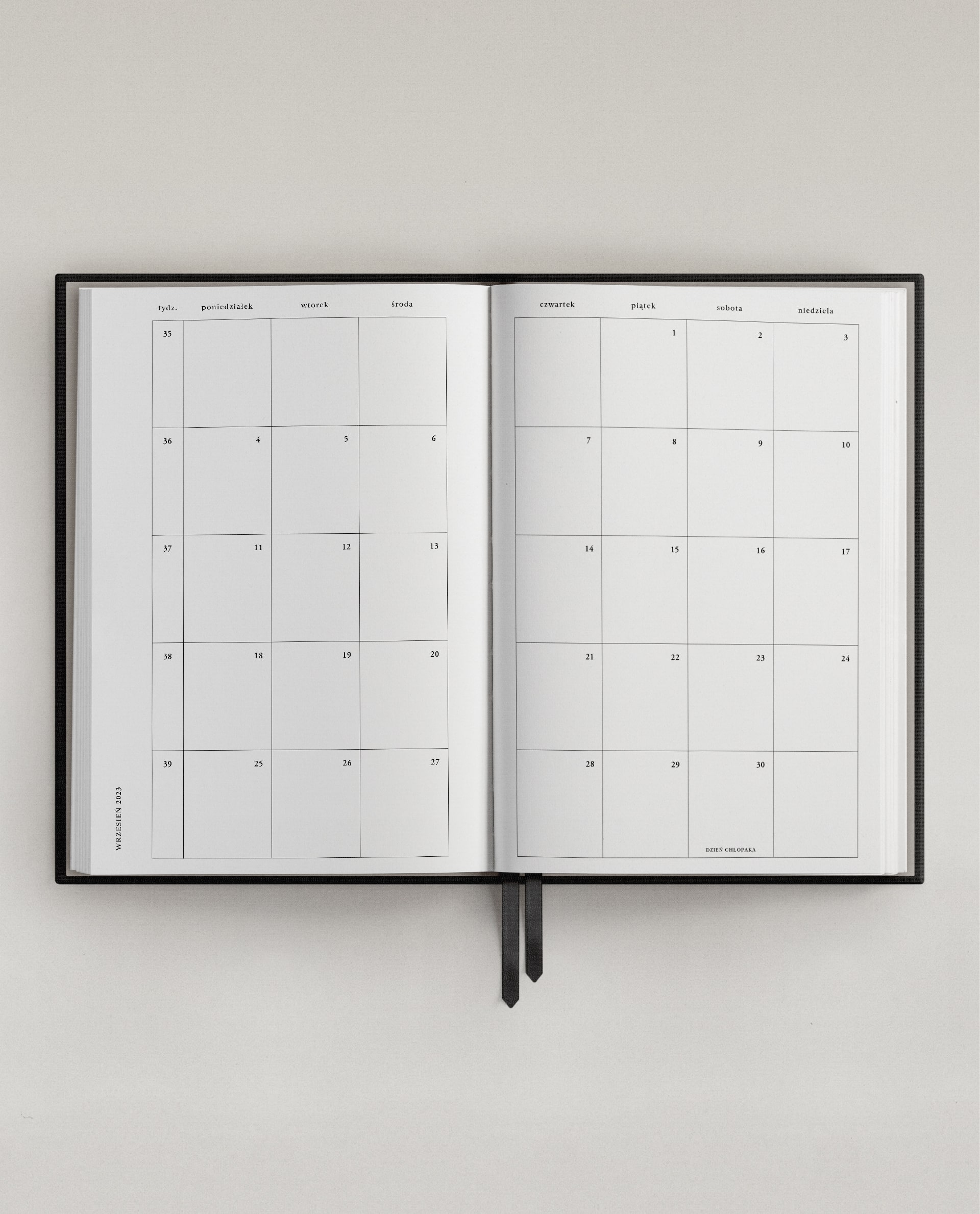 Academic Planner 23/24 Daily Pirate Black