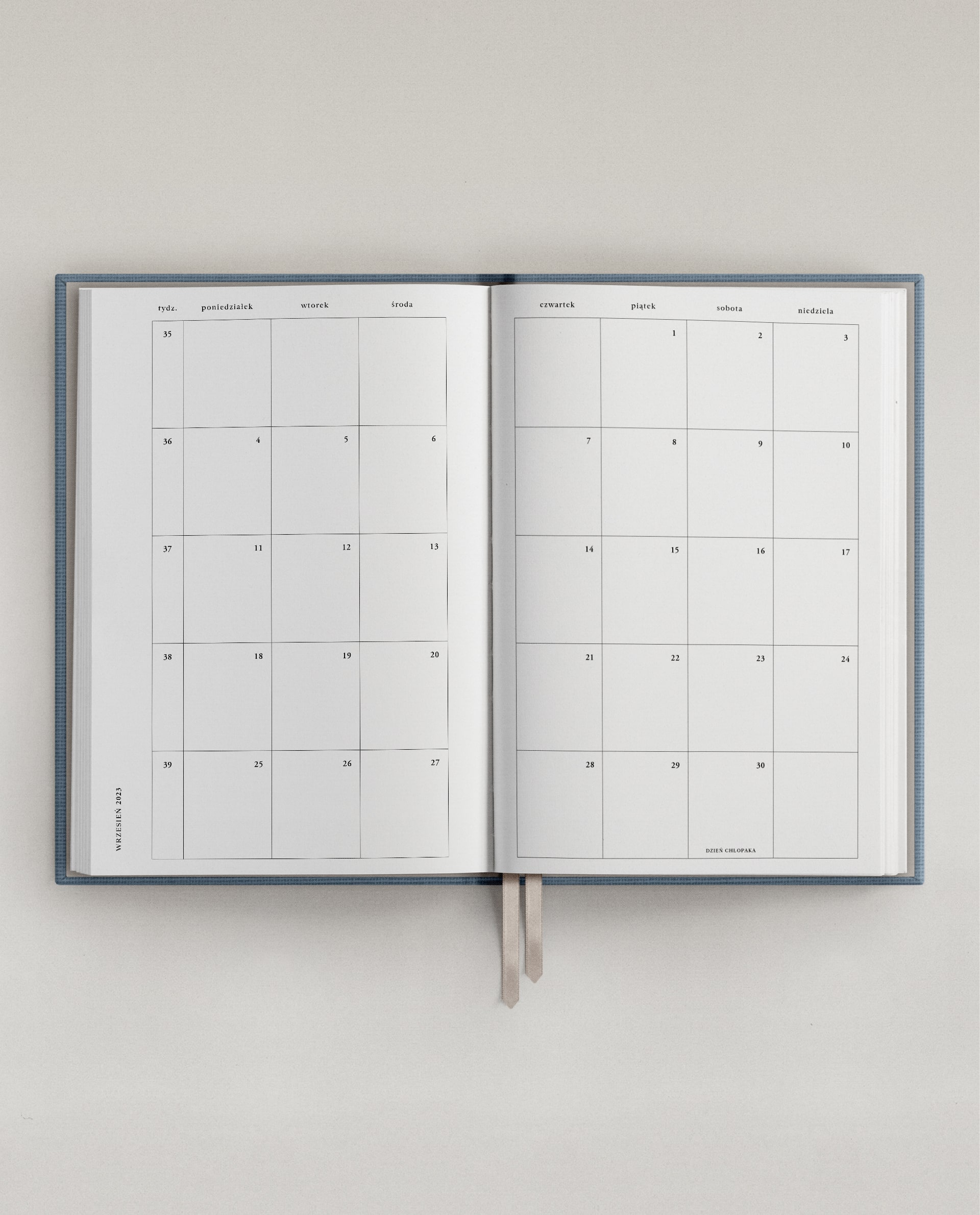 Academic Planner 23/24 Daily Riviera Blue
